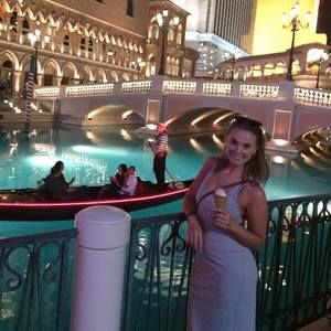 Meet your Posher, Lyndsay